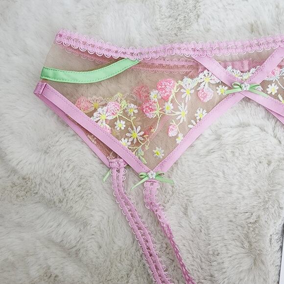 For Love and Lemons Tutti Frutti Strawberry Garter Belt S NWT Lingerie - Picture 5 of 9